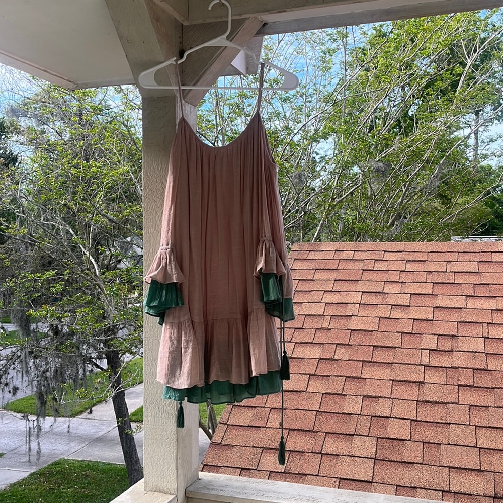 Small pink/green ‘Entro’ dress